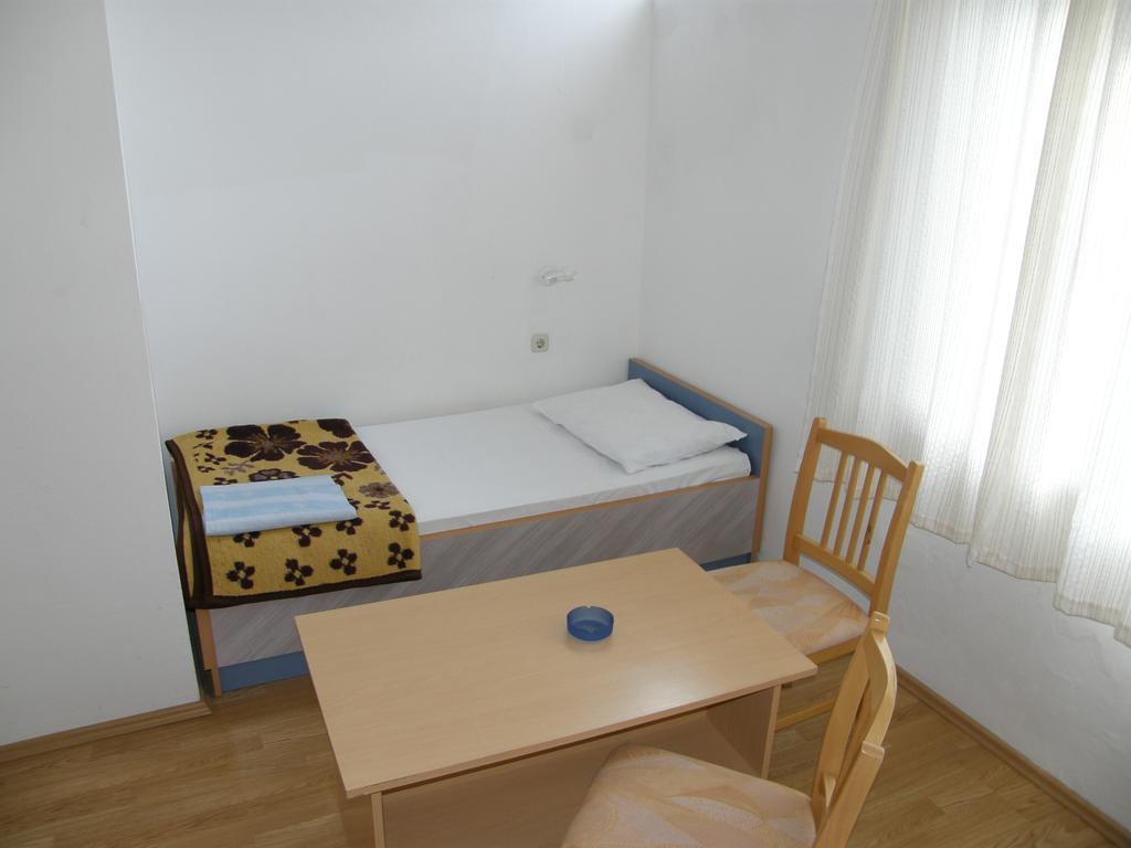 Guest House & Restaurant Adriatic Klek Exterior photo