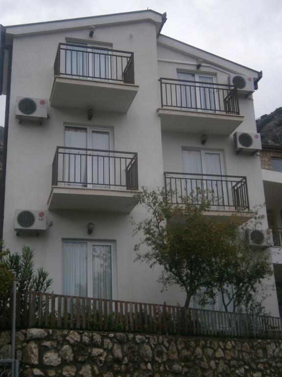 Guest House & Restaurant Adriatic Klek Exterior photo